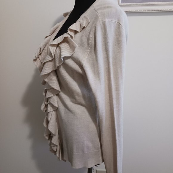 New York & Company Ruffle Front Cardigan Beige M EUC - Picture 5 of 13